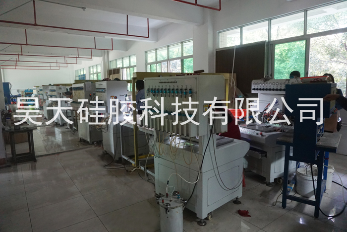 數(shù)據(jù)線保護(hù)套車間_硅膠制品
